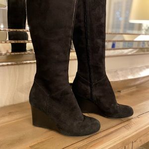 Women’s Nike air black velvet boots 7B